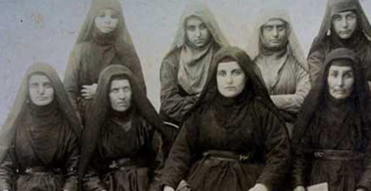Las hermanas Mariamitas en el siglo XIX; Rafqa se une a la congregación hacia 1859.